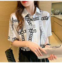 Load image into Gallery viewer, Handsome short-sleeved retro printed shirt with niche design
