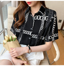 Load image into Gallery viewer, Handsome short-sleeved retro printed shirt with niche design
