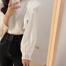 Load image into Gallery viewer, Elegant lace V-neck spliced with ruffles, loose casual puff sleeve lining
