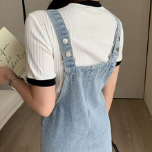 Load image into Gallery viewer, Loose, casual and versatile denim suspender skirt
