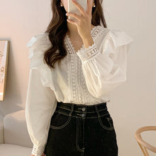 Load image into Gallery viewer, Elegant lace V-neck spliced with ruffles, loose casual puff sleeve lining
