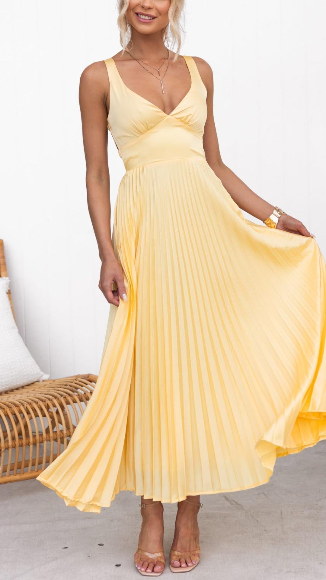 Brenda | Relaxed Pleated Cinched Waist Holiday Dress