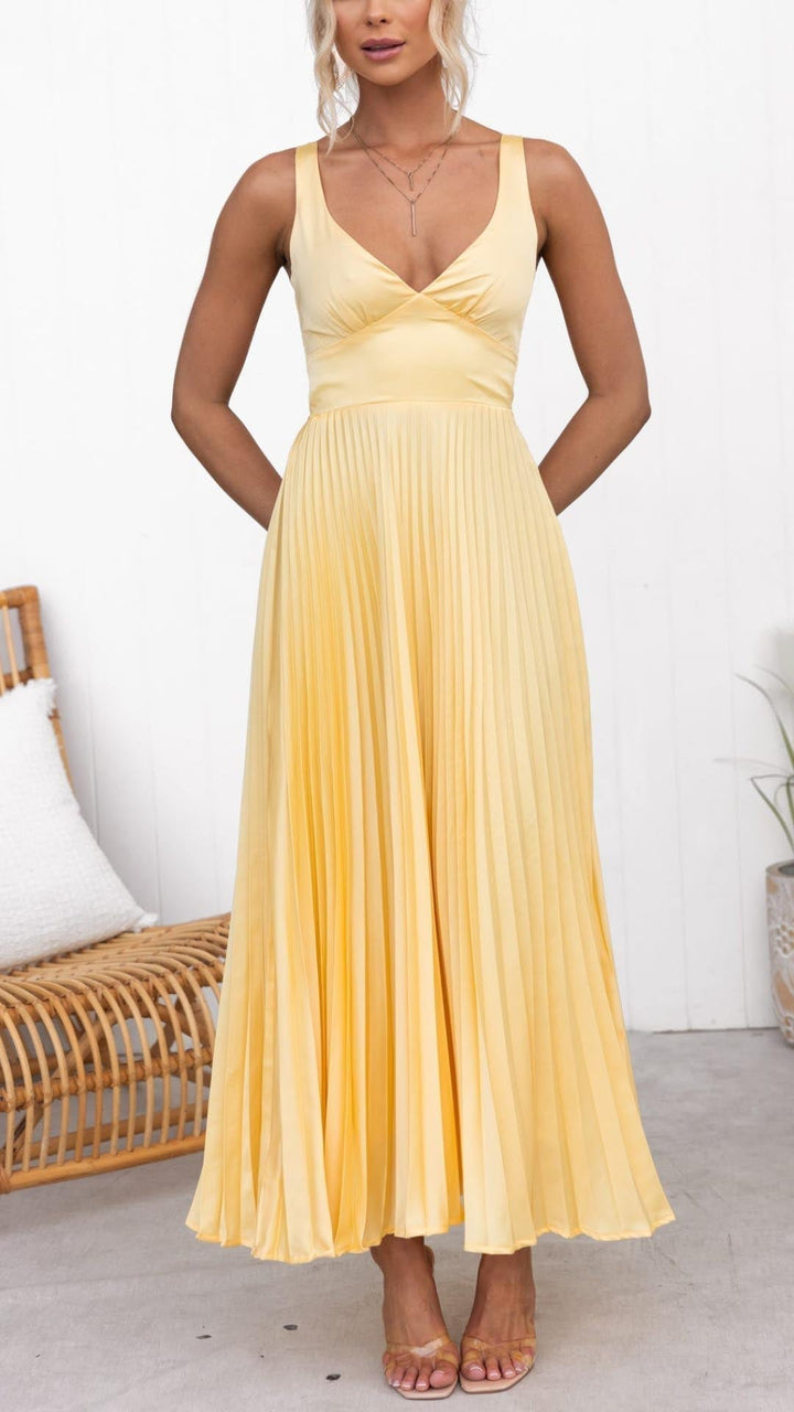 Brenda | Relaxed Pleated Cinched Waist Holiday Dress