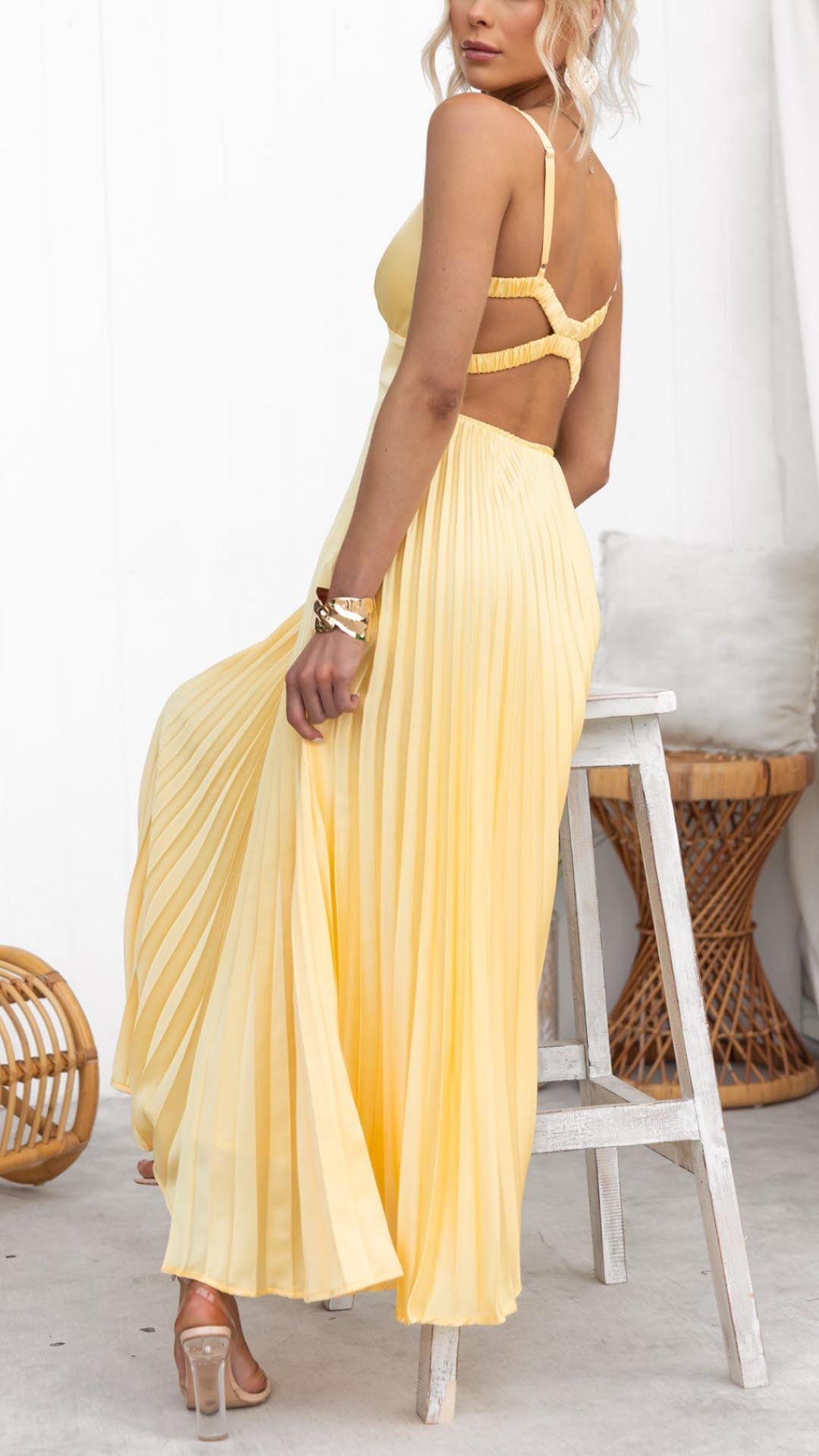 Brenda | Relaxed Pleated Cinched Waist Holiday Dress