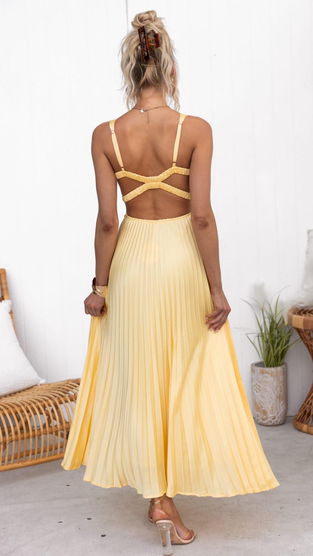 Brenda | Relaxed Pleated Cinched Waist Holiday Dress