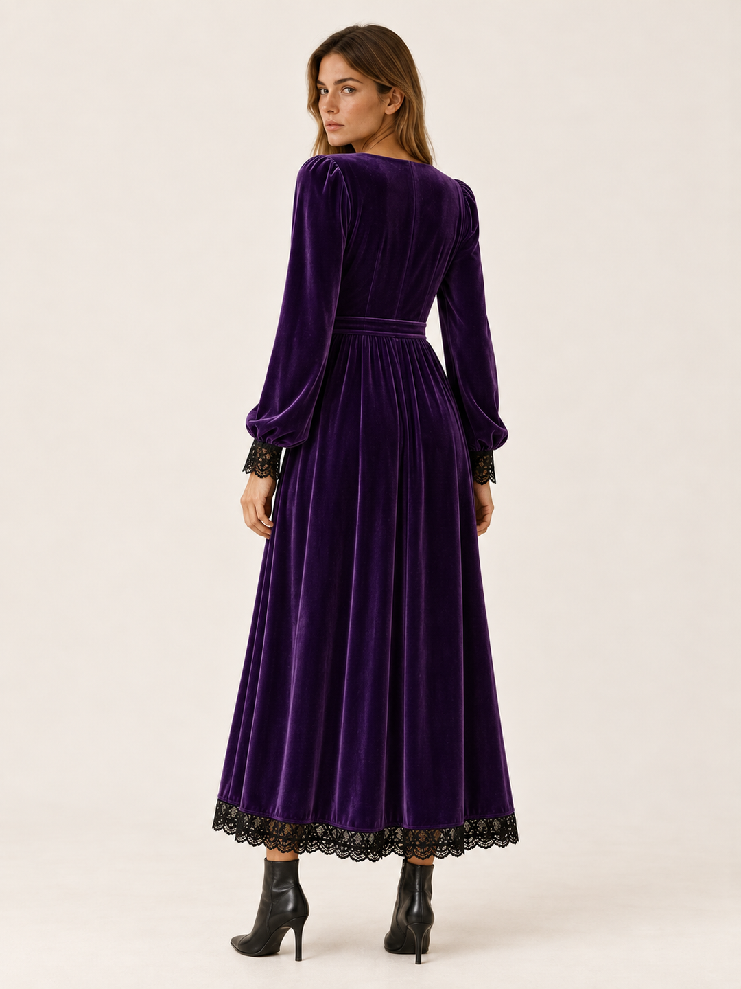 Charlotte | Chic Square Neck Long Sleeve Midi Christmas Dress