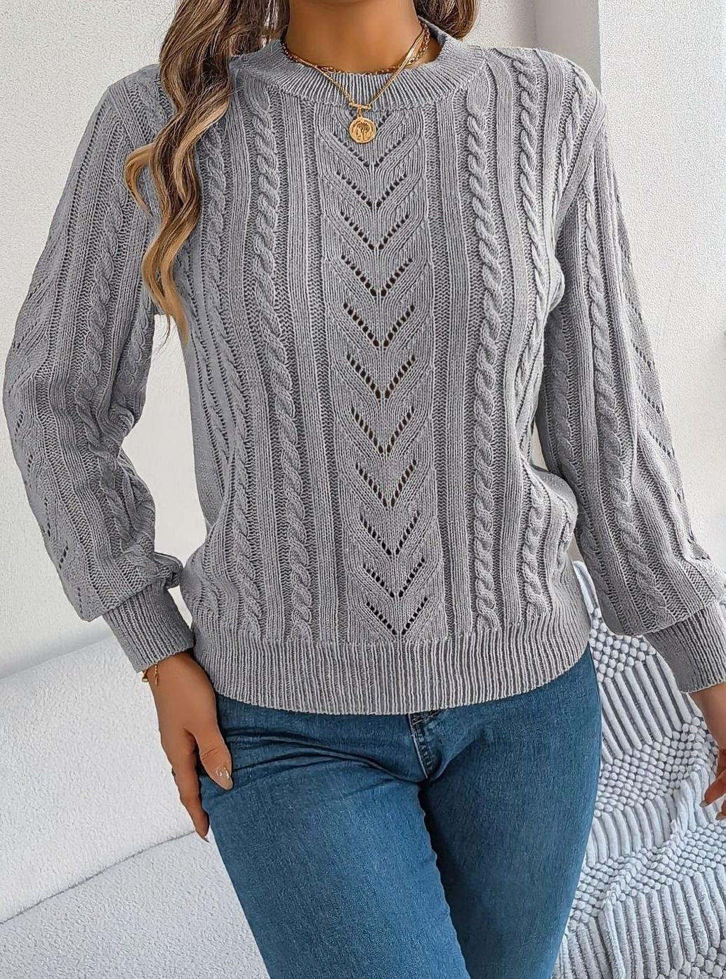 Evelyn | Elegant Cable-Knit Christmas Sweater Women Crew Neck Pullover