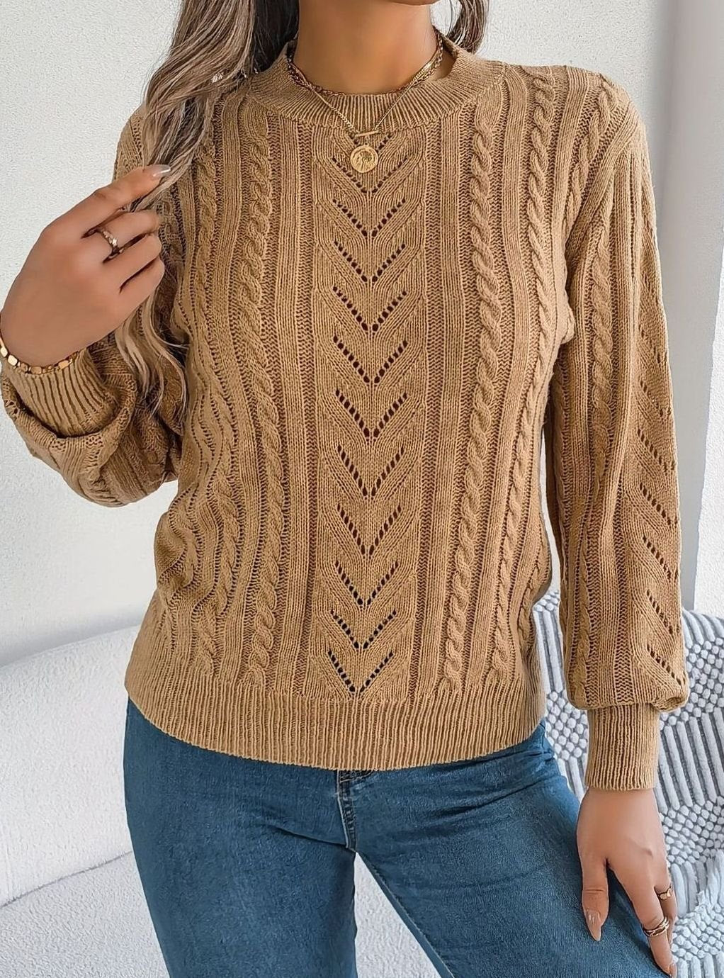 Evelyn | Elegant Cable-Knit Christmas Sweater Women Crew Neck Pullover