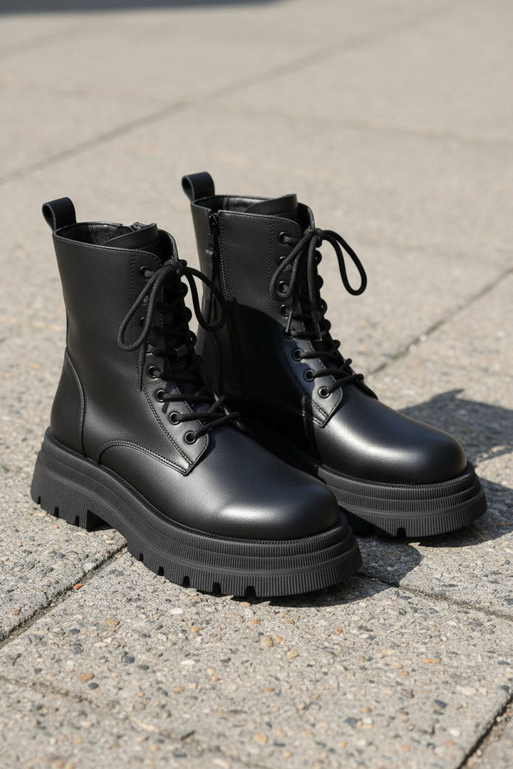 Gloria | Classic Lace-Up Combat Boots Women Lug Sole Ankle Boots