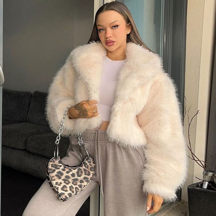 Jennifer | Classic Cropped Fur Coat with Oversized Sleeves