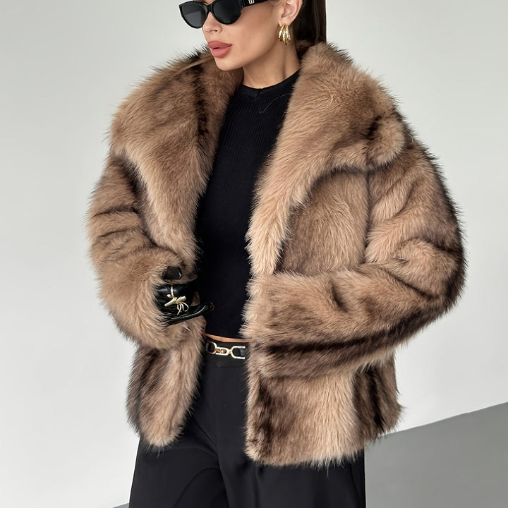 Judith | Sophisticated Oversized Cropped Notch Collar Fur Coat