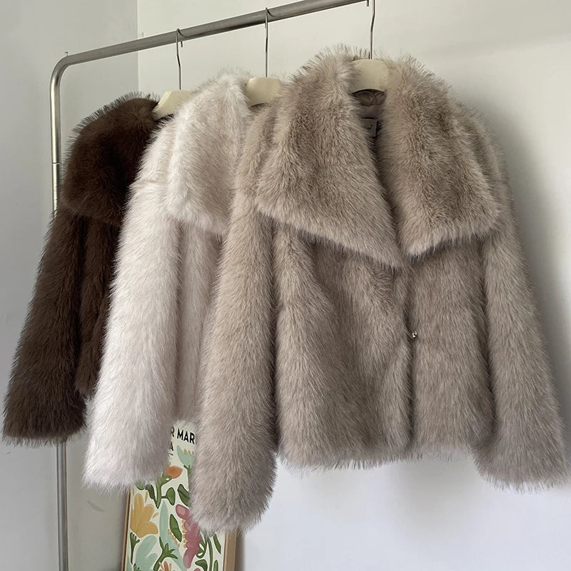 Julia | Stylish Oversized Shawl Collar Faux Fur Coat