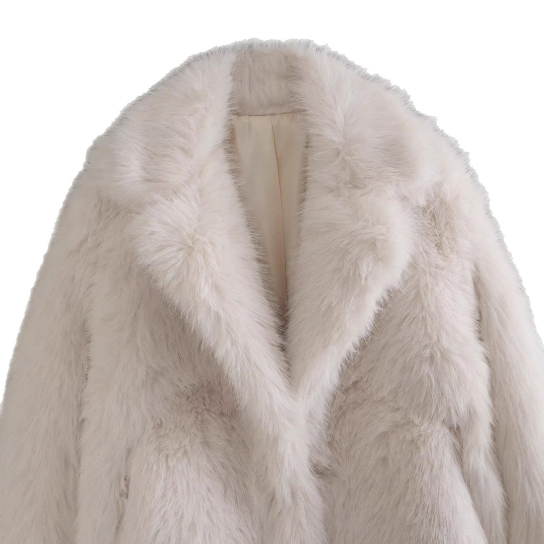 Kelly | Graceful Shawl Collar Cropped Fur Coat