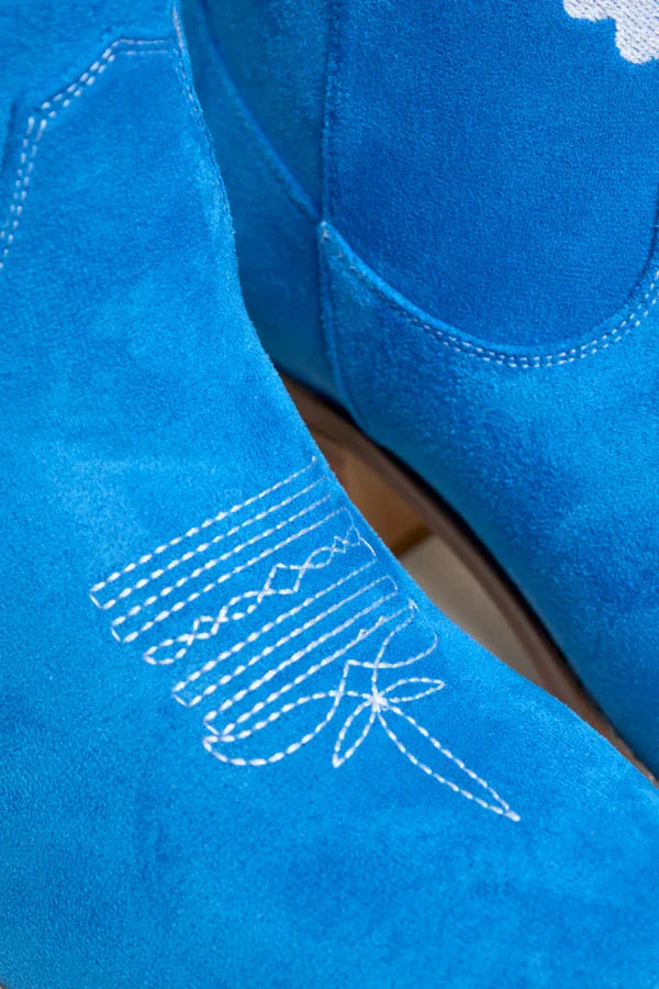 Maria | Effortless Western Heart Embroidered Knee High Boots