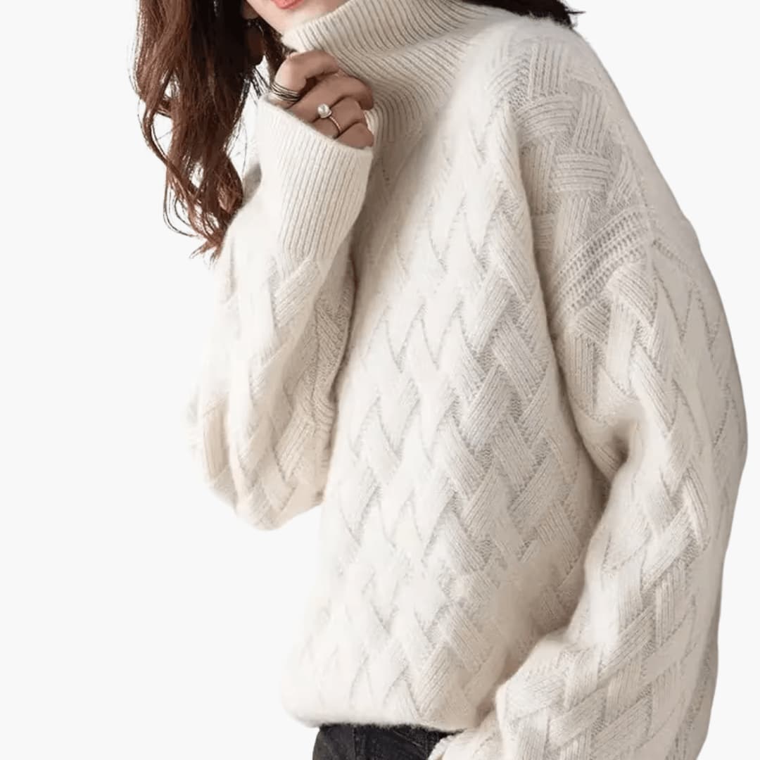 Michelle | Effortless Oversized Cable Knit Turtleneck Sweater