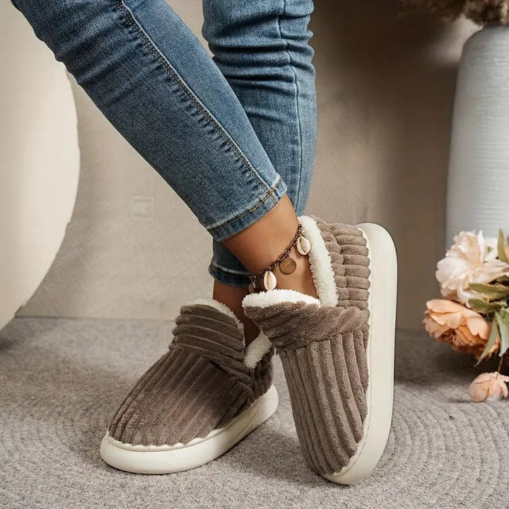 Nicole | Polished Ribbed Slip-On Slippers with Plush Lining