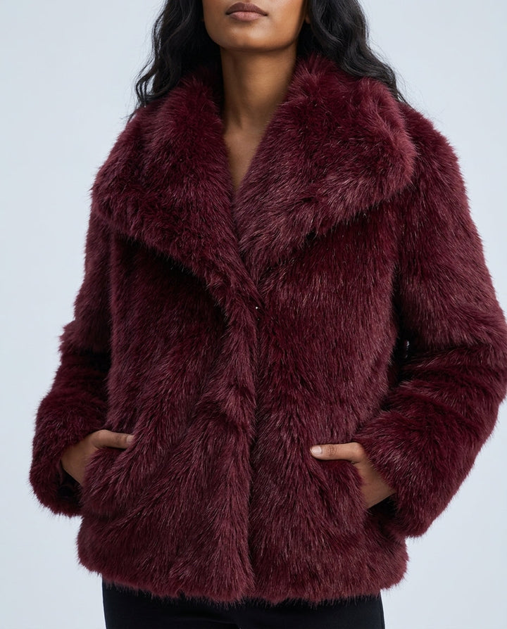 Victoria | Chic Oversized Collar Faux Fur Coat