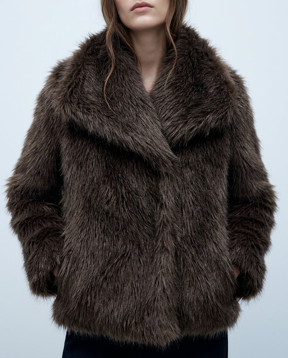 Victoria | Chic Oversized Collar Faux Fur Coat