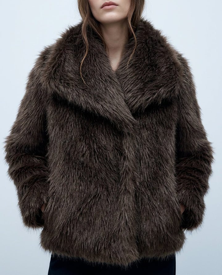 Victoria | Chic Oversized Collar Faux Fur Coat