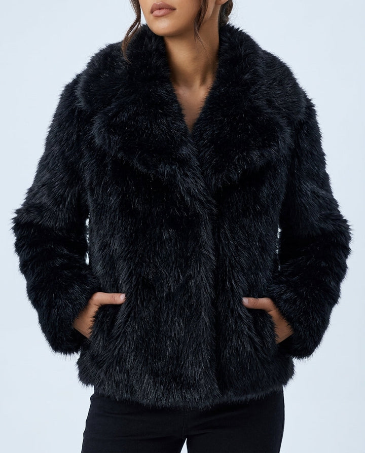 Victoria | Chic Oversized Collar Faux Fur Coat