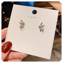 Load image into Gallery viewer, Tiny Deer Cute Necklace &amp; Earring
