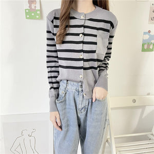 2021 Autumn Striped Contrast Color Knitted Cardigan