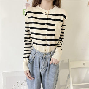 2021 Autumn Striped Contrast Color Knitted Cardigan